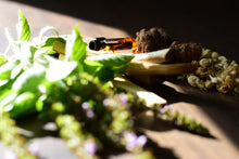 CHANDRA - Natural Botanical Perfume - The Lunar Spell - Jasmine. Tulsi. Palo Santo. Myrrh