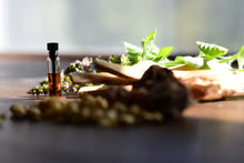 CHANDRA - Natural Botanical Perfume - The Lunar Spell - Jasmine. Tulsi. Palo Santo. Myrrh