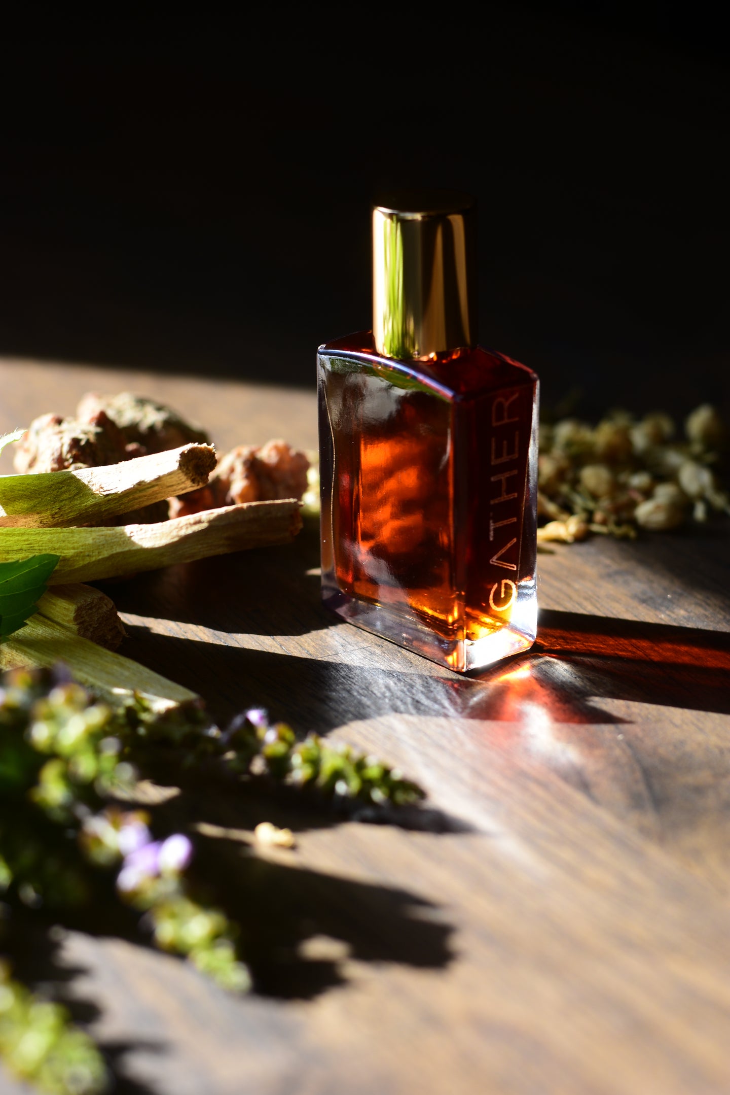 CHANDRA - Natural Botanical Perfume - The Lunar Spell - Jasmine. Tulsi. Palo Santo. Myrrh