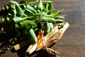 CHANDRA - Natural Botanical Perfume - The Lunar Spell - Jasmine. Tulsi. Palo Santo. Myrrh