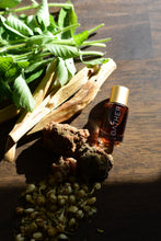 CHANDRA - Natural Botanical Perfume - The Lunar Spell - Jasmine. Tulsi. Palo Santo. Myrrh