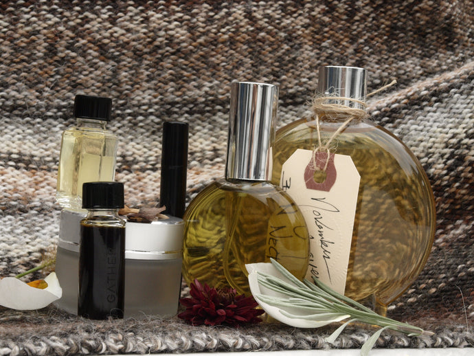 SEASONAL TREASURES .fall to winter: cloaks of scent, comfort, beauty rituals. LIMITED EDITION COFFRET | 8 pc